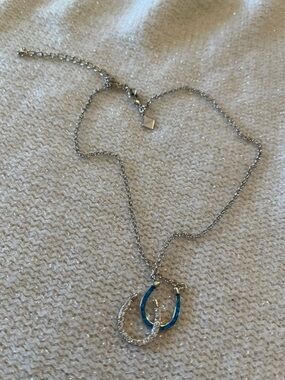 Montana Silversmiths Blue and Silver Interlocking Horseshoes Necklace